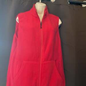 Xeoxarel Women's Fleece Vest, Red Full-Zip Mock Neck Sleeveless Jacket, Size L